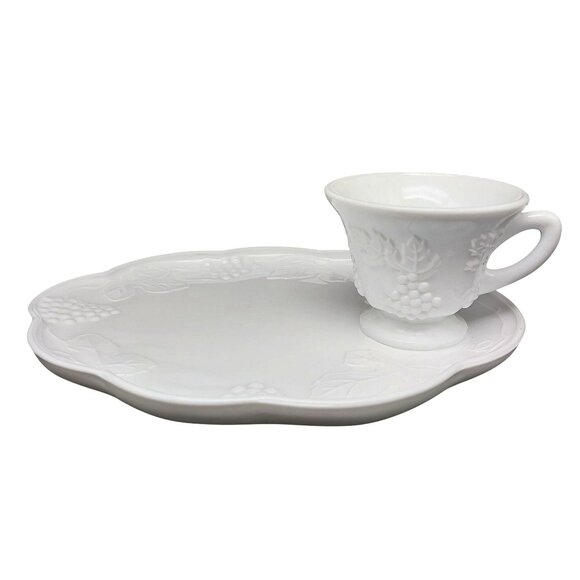 Vintage Indiana Milk Glass Snack Trays with Cups, 4 Sets (8 pc) Colony Harvest - Picture 1 of 5